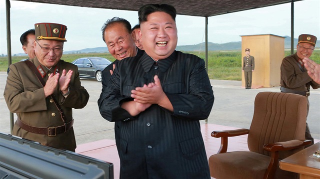 Kim Jong Un, bütün dünyayı tehdit ediyor. 
