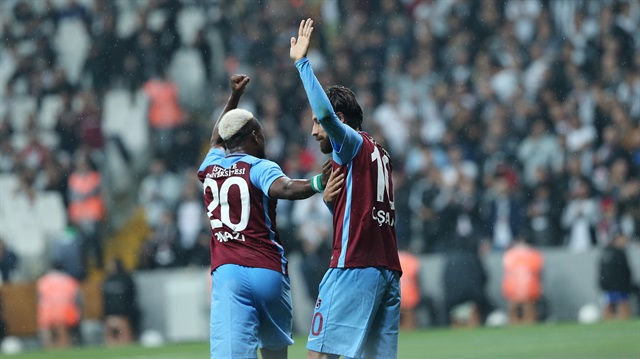 ​Olcay Beşiktaş'a attığı golün ardından ellerini havaya kaldırdı ve sevinç yaşamadı.