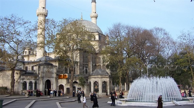 Eyüp Sultan Cami ve Meydanı