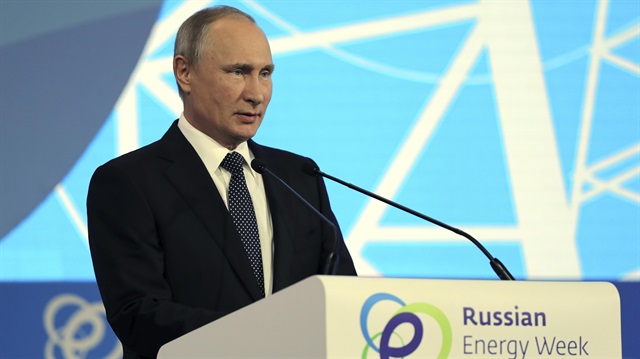 Russian President Vladimir Putin delivers a speech at the Russian Energy Week 2017 forum 