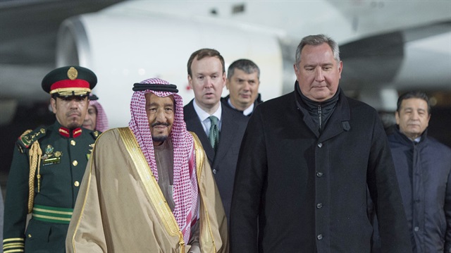 Rusya'yı ziyaret eden ilk Suudi Kralı Selman bin Abdulaziz'in Moskova ziyareti başladı.