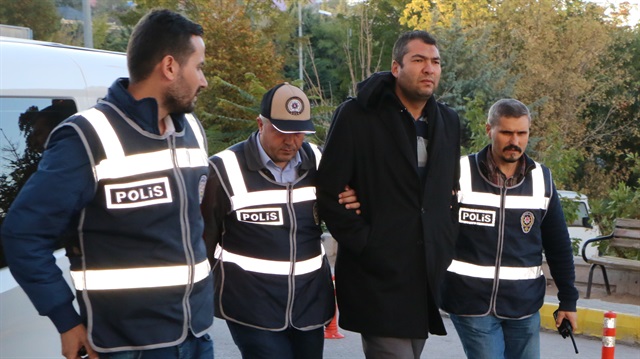 Aksaray ve Ankara'da düzenlenen operasyonda meslekten ihraç edilen 18 öğretmen gözaltına alındı.