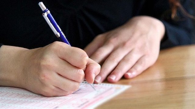 Anadolu Üniversitesi Açıköğretim fakültesi (AÖF) ​kayıt yenileme süresi uzatıldı. 