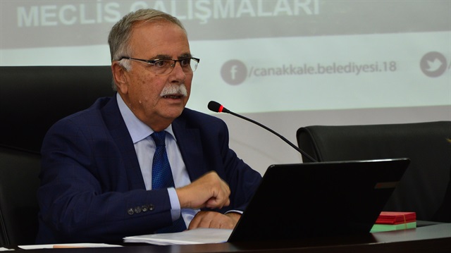 Çanakkale Belediye Başkanı Ülgür Gökhan'ın hakarete varan tavırları tepki çekmişti. 