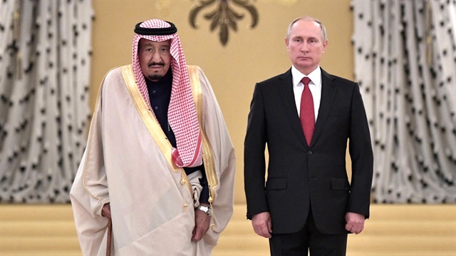 Suudi Arabistan Kralı Selman, Rusya Devlet Başkanı Putin ile görüştü.