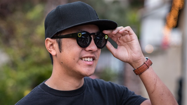 Snapchat CEO’su Evan Spiegel: Spectacles güneş gözlüğü 150 binden fazla sattı