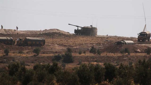 İdlib'in sınır komşusu Hatay'ın Reyhanlı ilçesinde askeri hareketlilik arttı. 