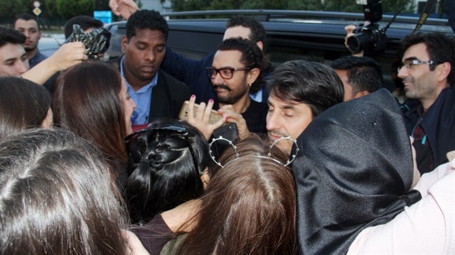 Bollywood'un ünlü oyuncusu Khan, Türkiye ziyaretini tamamladı