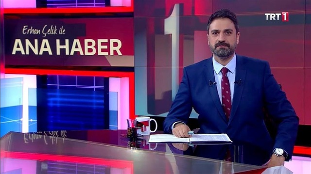TRT 1 haber sunucusu Erhan Çelik istifa etti. 