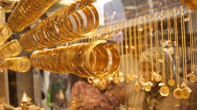 Yastık altındaki altınların ekonomiye kazandırılması amacıyla tahvili ihracı uygulamasına başlandı.