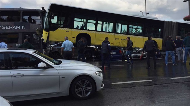 Murat Akbulut, geçtiğimiz yılın Eylül ayında metrobüs şoförüne şemsiyeyle saldırarak kazaya neden olmuştu.