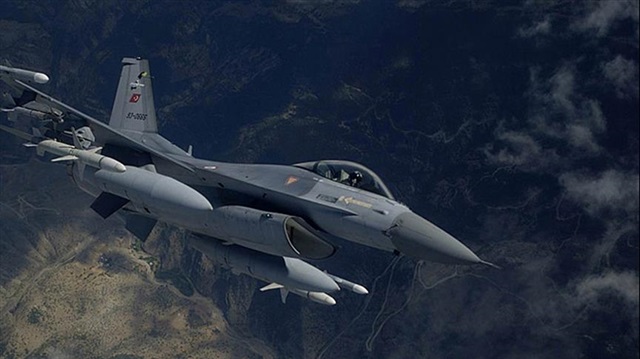 Hakkari'de PKK'ya yönelik hava harekatı düzenlendi.