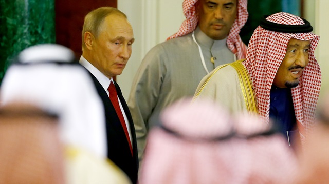 Rusya Devlet Başkanı Vladimir Putin ve Suudi Arabistan Kralı Selman bin Abdülaziz Moskova'da bir araya geldi. 