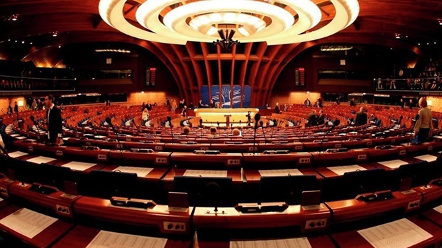 Avrupa Konseyi Parlamenter Meclisi'nin FETÖ sanığına ödül vermesi tepki çekti.