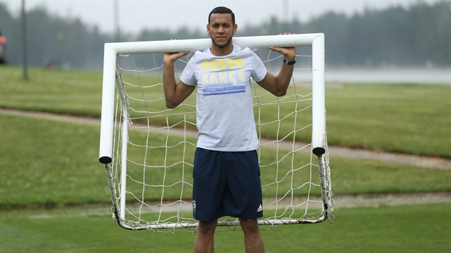 Josef de Souza, Fenerbahçe formasıyla bu sezon çıktığı 9 maçta 1 asist yaptı.
