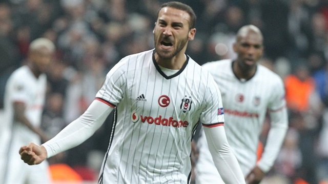 Cenk Tosun bu sezon Beşiktaş formasıyla çıktığı 9 resmi maçta 4 gol atarken 2 de asist kaydetti. Deneyimli oyuncu A Milli takım formasıyla ise 9 maçta 5 gol atma başarısı gösterdi.