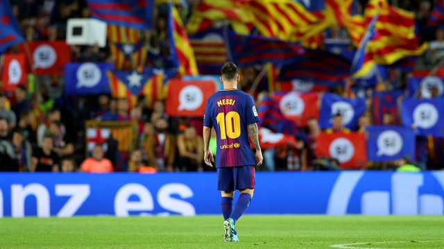 Barcelona Kulübü, stadyumunun ismi hakkını satarak Messi'nin sözleşmesini güçlendirecek.