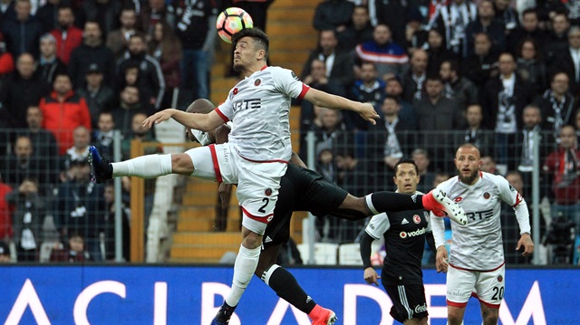  Gençlerbirliği Beşiktaş canlı skoru ve canlı maç anlatımı Yeni Şafak Canlı Skor sayfasında. 