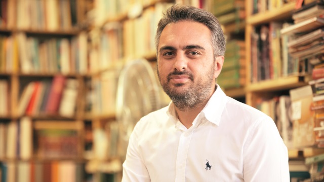 ​Ödüllü yönetmen Orhan Eskiköy'ün yeni filmi TAŞ vizyonda.