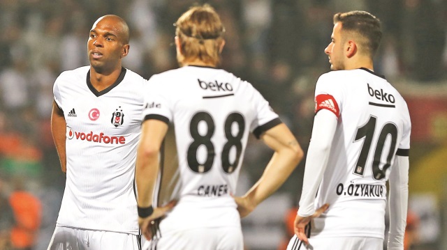 Gençlerbirliği ile karşılaşan Beşiktaş, rakibine 2-1 mağlup olarak şampiyonluk yarışında yara aldı. 