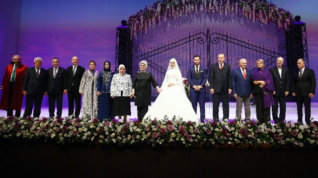 Cumhurbaşkanı Erdoğan ve Başbakan Yıldırım çiftin nikah şahidi oldu