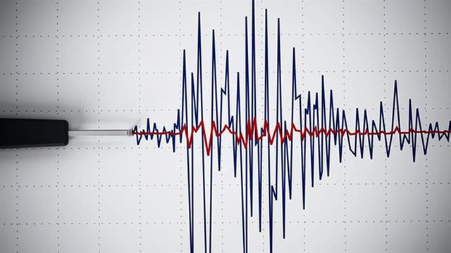 Akdeniz'de bulunan Girit Adası açıklarında 4.8 büyüklüğünde bir deprem meydana geldi.