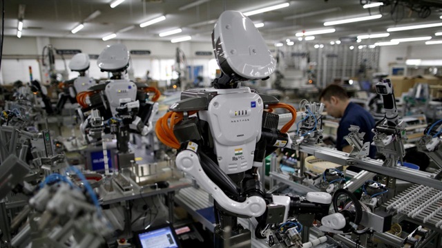 ​Robotların yükselişi milyonlarca kişiyi işsiz bırakacak.