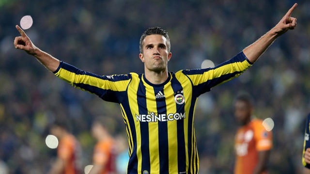 Robin van Persie, Fenerbahçe formasıyla bu sezon 4 maçta oynarken 199 dakika forma giyebildi ve gol atamadı. 