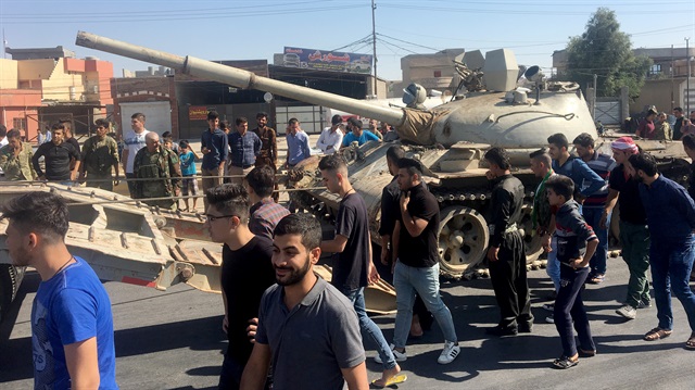 Kerkük halkı, Irak ordusunun kente girişinde destek gösterisinde bulundu.