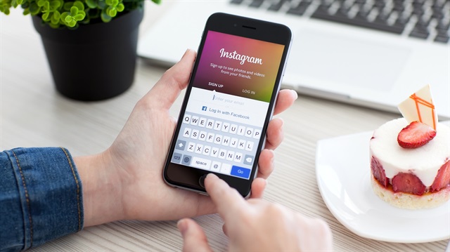 Popüler sosyal medya platformu Instagram'a eklenen bu özellik sayesinde, izlemek istediğiniz videoların gereksiz görülen kısımları kolayca geçilebilecek.