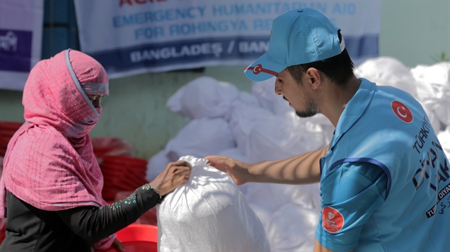Turkish aid to Rohingya refugees