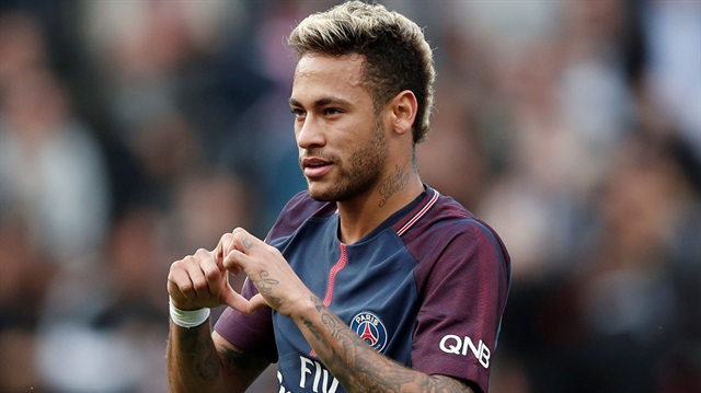 PSG formasıyla çıktığı 9 maçta 8 gol kaydedip 7 asist yapan Neymar, Ballon d'Or ödülünün önemli adaylarından gösteriliyor.