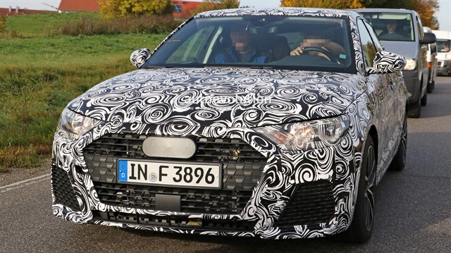 Yeni Audi A1 Test Surusunde