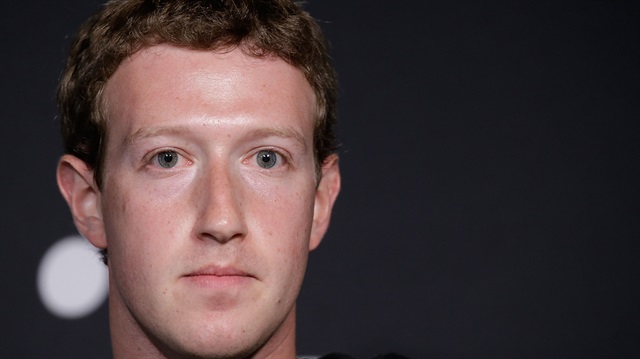 Facebook CEO'su Mark Zuckerberg geçtiğimiz günlerde Rusya kaynaklı reklamların seçimlere müdahale ettiğini kabul ettiğini ve bu durum nedeniyle özürlerini kendi profilinde paylaşmıştı.