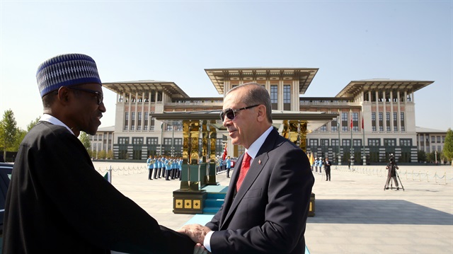 وسط مراسم رسمية.. أردوغان يستقبل نظيره النيجري في أنقرة