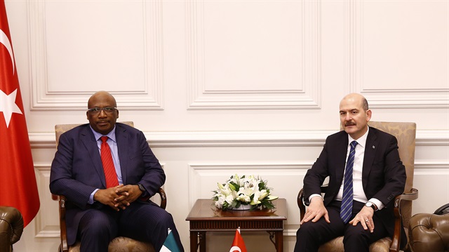 وزيرا الداخلية التركي والنيجيري يبحثان التعاون الأمني بين بلديهما