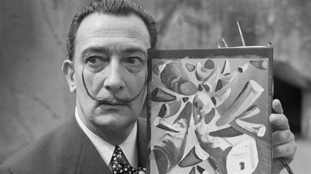 Salvador Dali'nin meşhur tablosu 4 kişi tarafından satılırken bulundu.