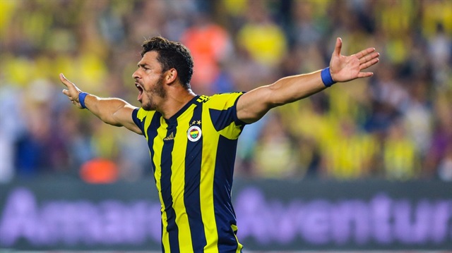 Fenerbahçe'nin Brezilyalı futbolcusu Giuliano de Paula, sarı lacivertli forma altında 3 gol attı. 