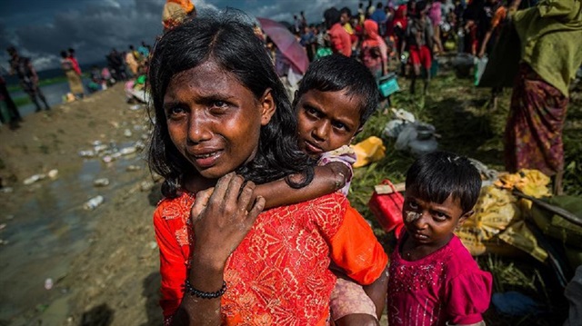 Myanmar ordusunun katliamları nedeniyle Arakan'ı terk etmek zorunda olan mülteciler arasında yüz binlerce çocuk var.