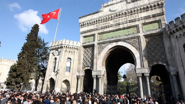 İstanbul Üniversitesi. 