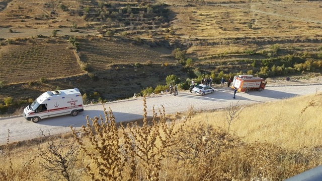 Diyarbakır'da polislerin bulunduğu araç kaza yaptı
