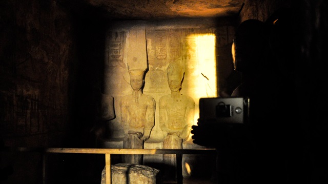 الشمس تزور تمثال أشهر فراعنة مصر 22 دقيقة