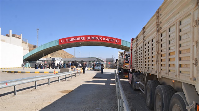 Türkiye'nin İran'a açılan sınır kapılarından Esendere Gümrük Kapısı