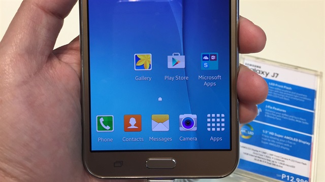 Samsung J7 düşük fiyatı nedeniyle çok fazla tercih edilen bir model. 