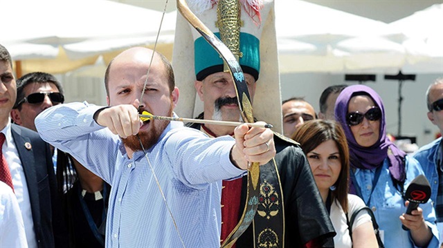 Bilal Erdoğan, Okçular Vakfı'nın kurucu mütevellit üyesi.