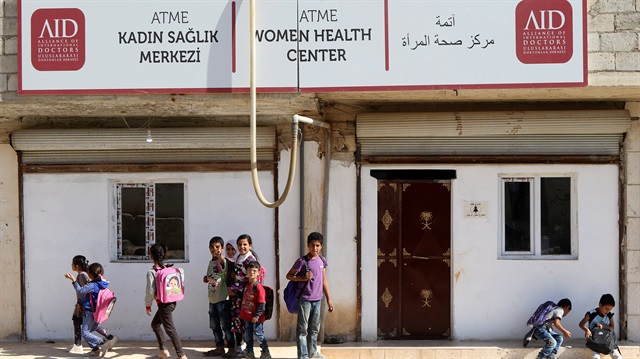 İdlib'deki kampların ilk kadın sağlığı merkezinde 3 bin 500 kadın tedavi olacak.