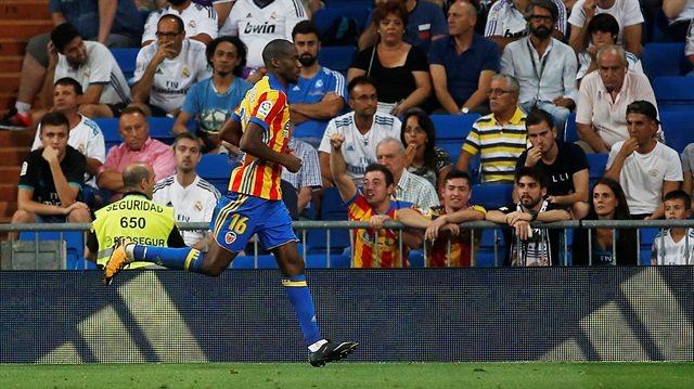 Kondogbia, Valencia formasıyla çıktığı 7 maçta 2 gol atarken 1 de asist yaptı.