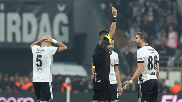 Başakşehir maçında Caner Erkin sarı kart ile cezalandırılmıştı