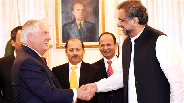 ABD Dışişleri Bakanı Rex Tillerson, ABD’nin İslamabad Büyükelçiliğini ziyaret etti.