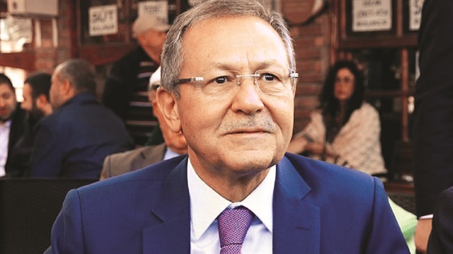 Gözler istifası beklenen Balıkesir Büyükşehir Belediye Başkanı Ahmet Edip Uğur’a çevrildi.